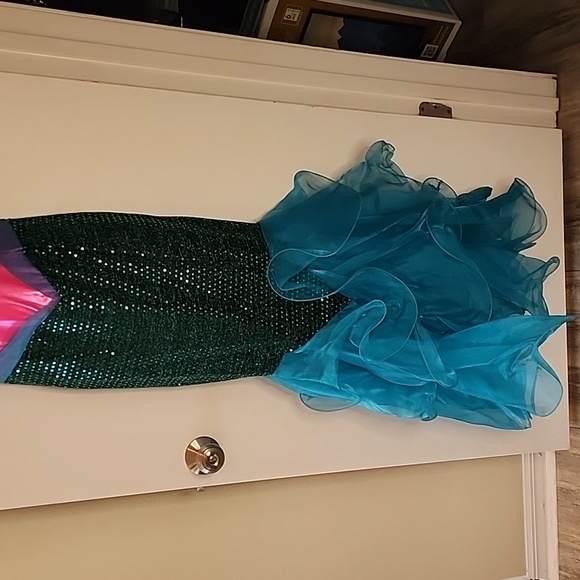 In Character Halloween Mermaid Costume Set, Size Small, Pink and Turquoise - Picture 5 of 11